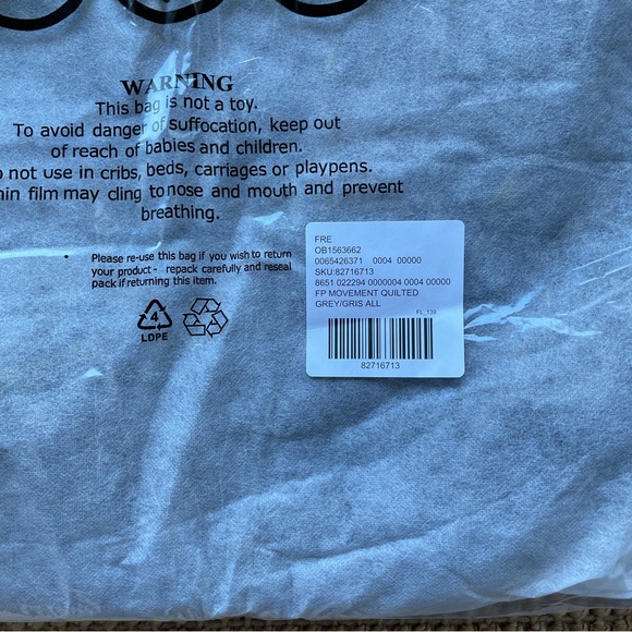 1 LEFT ✨NEW Free People FP Movement Quilted Carryall In Graphite - Picture 8 of 14